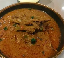 Indian Masala Chicken Pizza