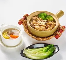 冬菇滑鸡煲仔饭