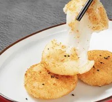 Famous Sticky Rice Cake