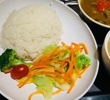 Slow-Cooked Curry Beef Rice