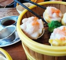 Fresh Shrimp and Crab Roe Dumpling Supreme