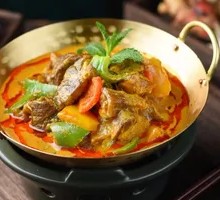 Royal Curry Beef Noodle Pot