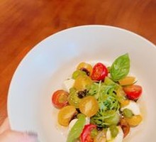 Tomato Mozzarella Cheese Salad