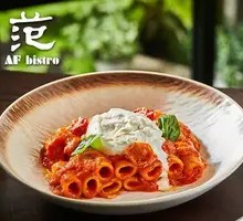 Burrata Cheese and Tomato Tube Pasta
