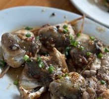 Steamed Razor Clam Intestines with Soy Sauce