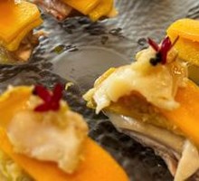 Nine-Year Fish Roe Sauce Aromatic Mango Conch Slices with Chicken