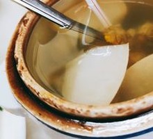 Rock Sugar Pear and Chrysanthemum Juice