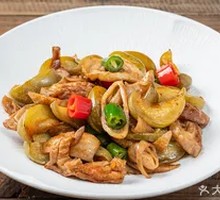 Watermelon and Pig Intestine Stir-fry