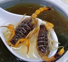 Wild Ganoderma and Mother Scorpion King Soup