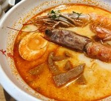 Tom Yum Argentine Shrimp Ramen