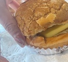 Pineapple Oil Sandwich