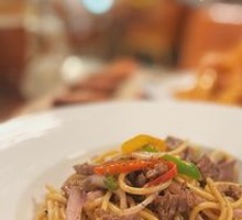 Black Pepper Beef Noodles