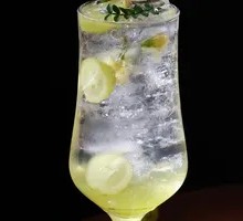 Jasmine Green Grape Sparkling Water