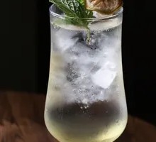 Elderflower Sparkling Water