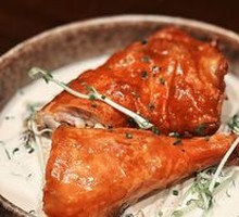 Glass Chicken Thigh with Smoked Cream