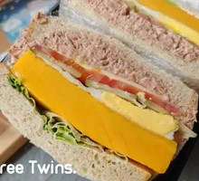 Mango Tuna Toast