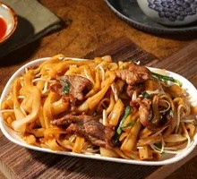 Dry-Fried Beef Rice Noodles