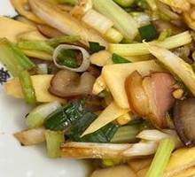 Bamboo Shoots Stir-Fried with Preserved Pork