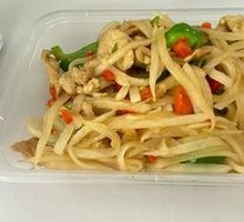 Shredded potato stir-fried with meat
