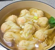 Fresh Shrimp and Caviar Dumpling Noodles