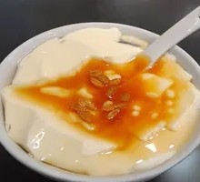 Refreshing Ice Crumbs Tofu Pudding