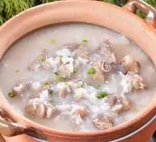 Braised Pork Bone and Dried Vegetable Rice Porridge