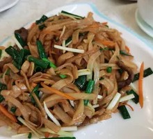 Dry-Fried Beef Rice Noodles