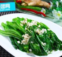 Garlic Stir-Fried Bok Choy