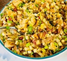 Fresh Clam Meat Wrapped in Lettuce