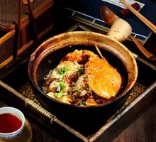 Stuffed Crab and Seafood Claypot Rice
