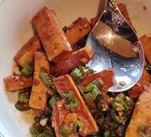Green Pepper and Tofu with Fragrant Sauce