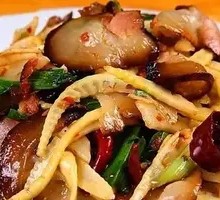 Stir-fried Bamboo Shoots with Preserved Pork