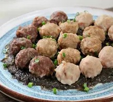 Three-Color Steamed Meatballs