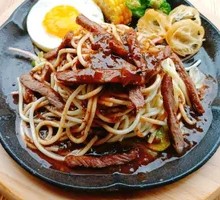 Sizzling Black Pepper Beef Noodles