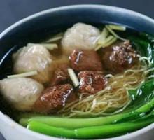 Beef Shank Wonton Rice Noodles