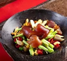 Dry Pot Cured Pork Trotter