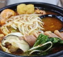 Fresh Shrimp Clay Pot Noodles
