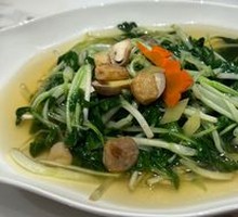 Braised Seasonal Vegetables in High-Quality Broth