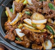 Stir-Fried Beef in Clay Pot