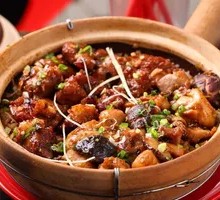 Braised Chicken and Spare Ribs with Shiitake Mushroom Baozi Rice