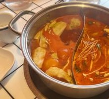 Tom Yum Beef Tail with Tomato