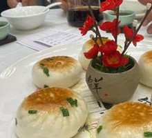 Black Pepper Beef Pan-Fried Dumplings