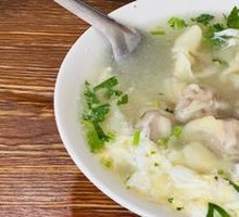 大餡雲吞加雞蛋