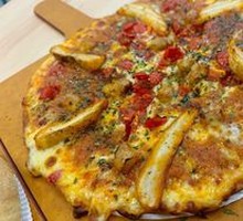 Classic Italian Meat Sauce Pizza