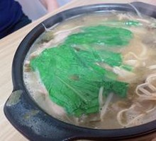 Sour Cabbage Beef Noodle Soup