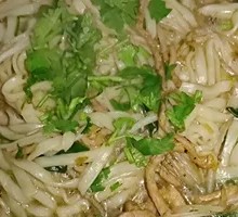 Shredded Pork Noodles