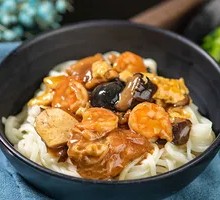 Three Delicacies Noodle Soup