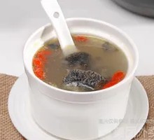 Red Date Chicken Soup with Goji Berries