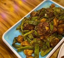 Pork Spine Stewed with Green Beans