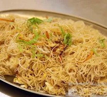 鸡蛋牛肉炒米粉